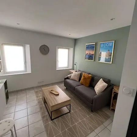 Apartment Climatise En Bord De La Ciotat